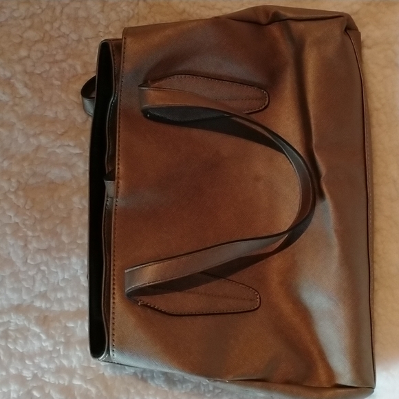Kenneth Cole Reaction purse - Picture 4 of 4